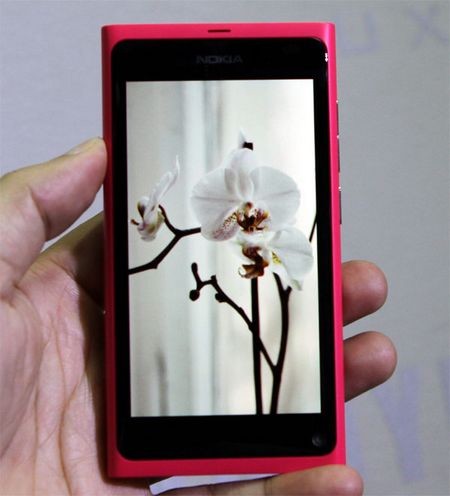 Lumia-800-1_6b64b.jpg